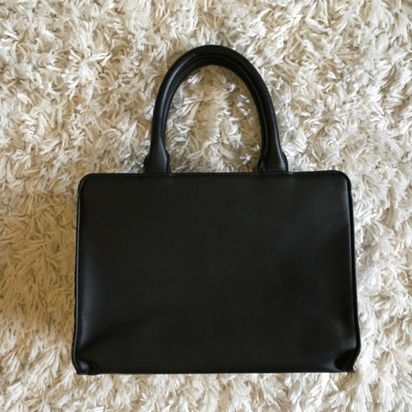 👜✨ GUESS PURSE AND MATCHING WALLET SET - Picture 5 of 5